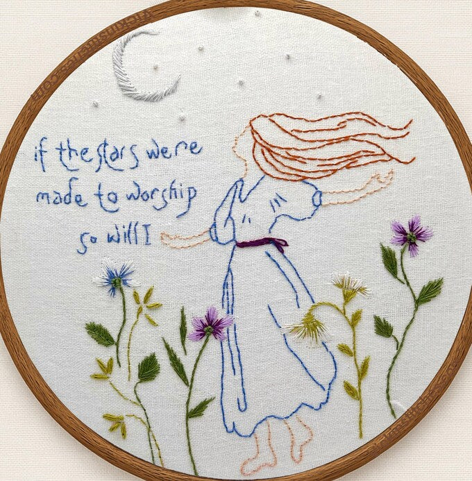 Christian Praise Embroidery Hoop Art – Hand Stitched Worship Decor, Inspirational Bible Verse Gift, Floral Wall Hanging, Faith Home Decor