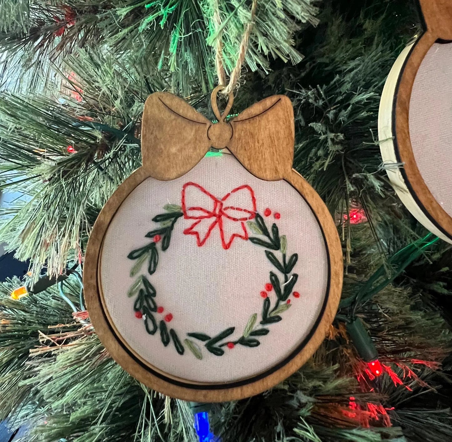 Christmas ornament Embroidery Kits with frame overlay. Mini Christmas tree ornament diy k/its. Christmas Trees embroidery. Embroidery gifts.