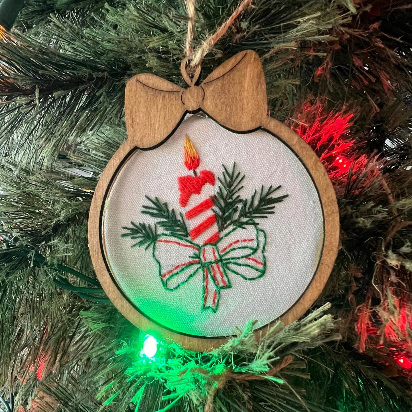 Christmas ornament Embroidery Kits with frame overlay. Mini Christmas tree ornament diy k/its. Christmas Trees embroidery. Embroidery gifts.