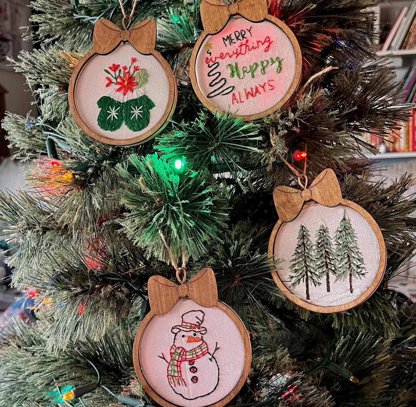 Christmas ornament Embroidery Kits with frame overlay. Mini Christmas tree ornament diy k/its. Christmas Trees embroidery. Embroidery gifts.