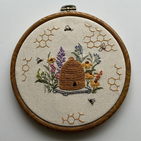 8” Bee Hive Nature, Honey Bee Embroidery Kit